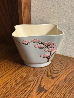 Vintage 1940’s Weil Ware California Pottery Planter Hand-painted "Ming Tree"